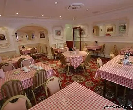 St George\'S Hotel 